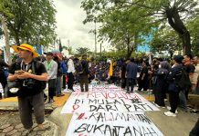 Ribuan Massa Unras Geruduk Kantor DPRD Kalsel, Ini Tuntutannya