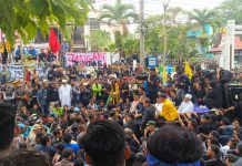 Ketua DPRD Kalsel H Supian HK Hadir di Tengah Ribuan Peserta Aksi