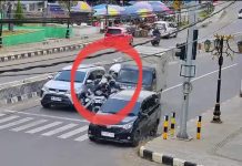 Kecelakaan di Jantung Kota Paringin, Mobil Boks Tabrak Pemotor di Lampu Merah