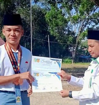Karateka Muda MA Nurhidayah Hantakan Raih Dua Medali di Kejuaraan Bupati Cup Tanah Laut