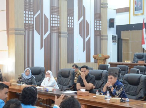 BEM Sapta Mandiri Geruduk DPRD, Desak Revisi Aturan Beasiswa dan Pengecualian bagi PPPK