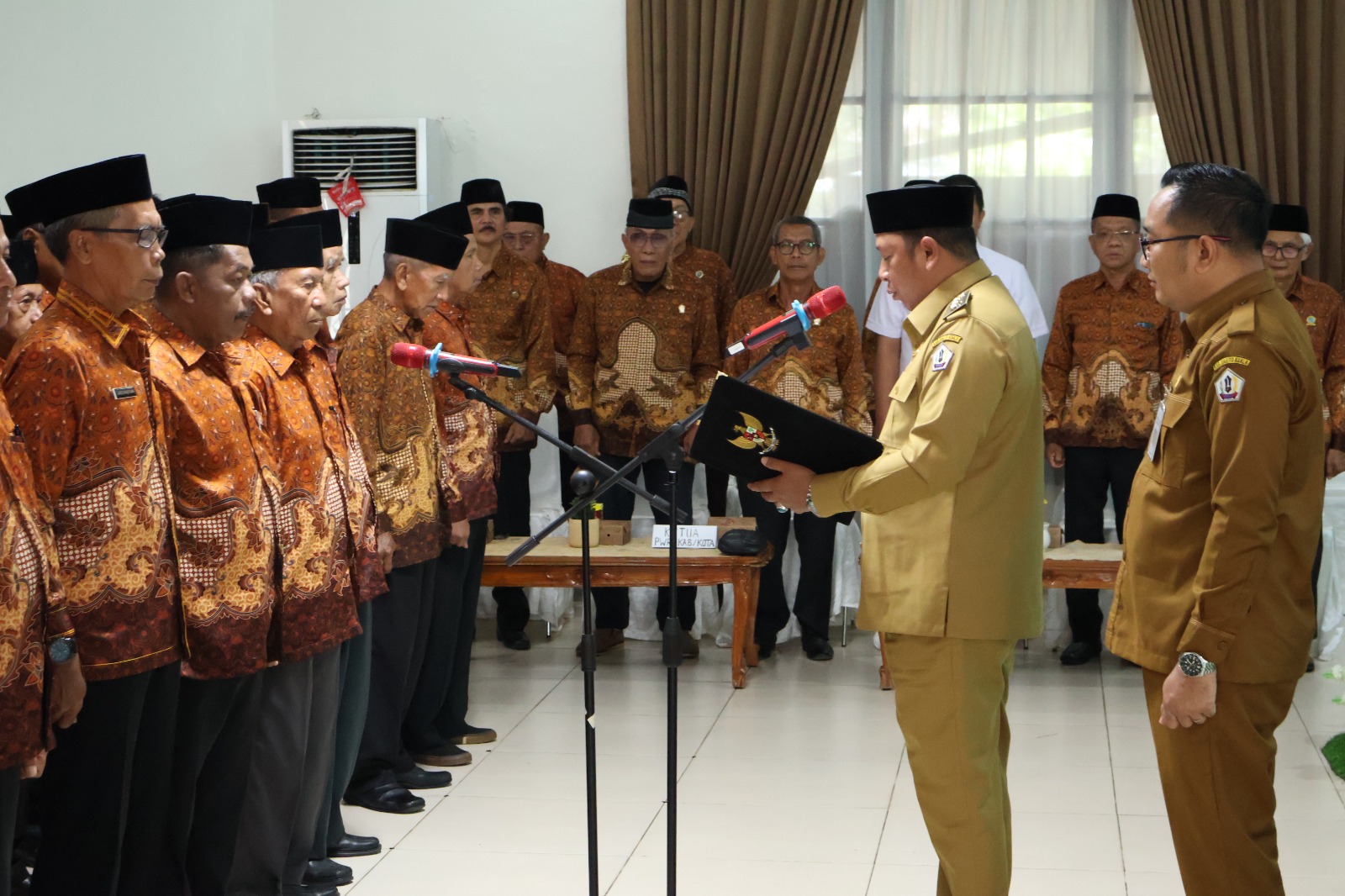 Bupati Barito Kuala Kukuhkan Pengurus PWRI 2025–2030: Pensiunan ASN Didorong Tetap Berkontribusi