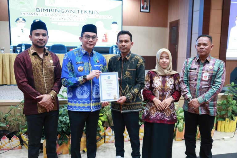 Bupati Andi Rudi Tutup Bimtek Keuangan Desa 2025: Wujudkan Tata Kelola Pemerintahan Bersih dan Transparan!