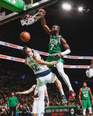 Jaylen Brown Cedera Hamstring, Celtics Cemas Jelang Musim Baru NBA
