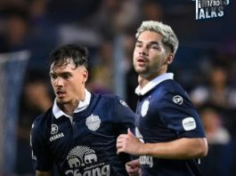 Sandy Walsh &amp; Shayne Pattynama Bermain, Buriram Kalah Dramatis dari Melbourne