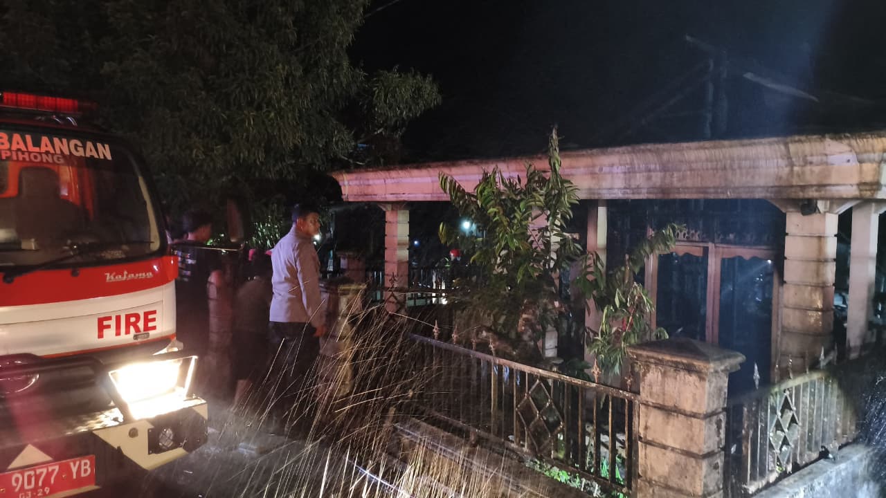 Korsleting Listrik Kembali Rugikan Warga! 2 Rumah di Tanta Ludes Dilalap Api, Segini Kerugiannya