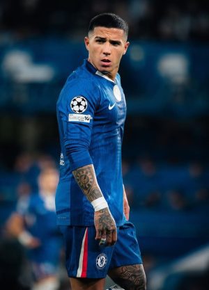 Fernández Menjadi “Sasaran” Wanda Nara, Rumor yang Viral