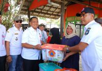 Gerak Cepat Wabup Tala! Turun Langsung Bantu Korban Kebakaran, Salurkan Beras untuk Lansia &amp; Disabilitas