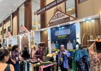 Sasirangan dan Anyaman Purun Tanah Laut Curi Perhatian di INACRAFT 2025