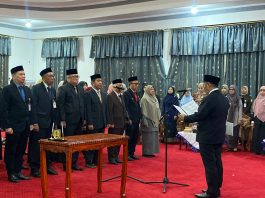 Bupati HST Lantik 33 Pejabat Baru, Tekankan Integritas dan Profesionalisme Aparatur