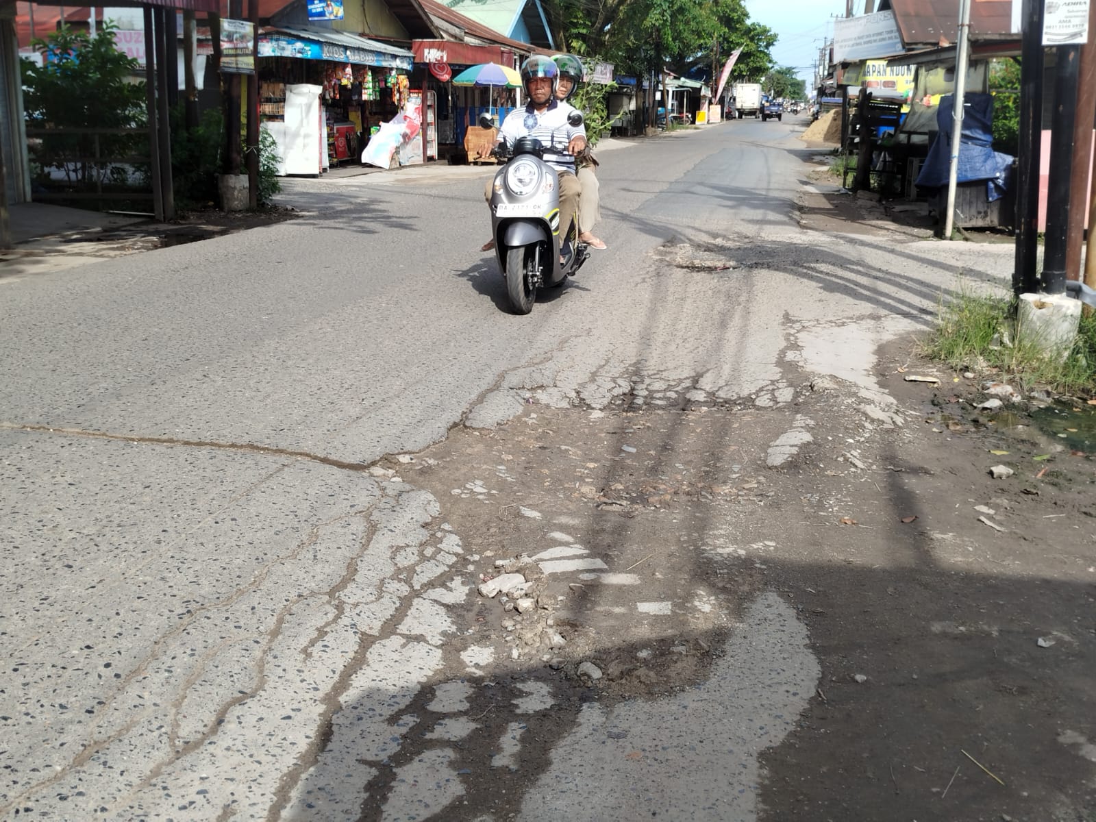 Jalan Sungai Lulut Rusak Parah Bikin Pengendara Resah! Warga Banjarmasin Minta Pemerintah Bergerak Cepat