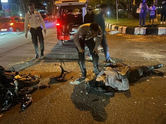 Pengendara Vario Terkapar di Jalan G Obos