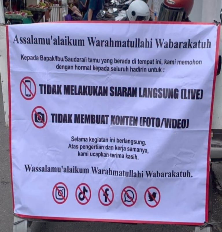 Jemaah Haul Abah Guru Sekumpul Dilarang Live di Area Mushola Ar-Raudhah