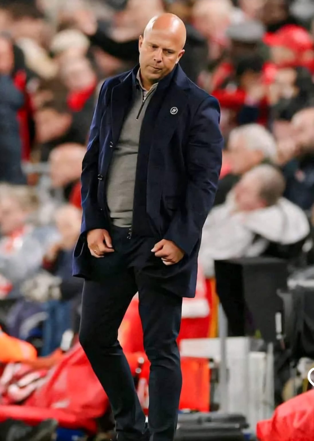 Ruud Gullit: Slot Tak Perlu Banyak Mengeluh soal Liverpool