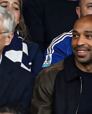 Legenda Wenger dan Henry Hadir Saksikan Kemenangan Bersejarah Como 1907 atas Juventus
