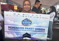 Kerap Transaksi Pakai QRIS Bank Kalsel Saat Layani Pembeli, Sri Supianingsih Dapat Undian Umrah Bank Indonesia