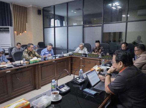 Pansus II DPRD Kalsel Bahas Raperda Penanaman Modal, Dorong Investasi Berpihak pada Daerah