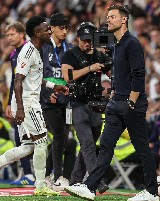 Geger di Ruang Ganti! Kemenangan El Clasico Justru Picu Kekacauan di Tubuh Real Madrid