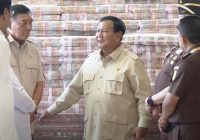 Prabowo Berdiri di Depan “Gunung Uang” Rp13 Triliun Korupsi CPO, Jaksa Agung: Uang Pengganti Kerugian Negara!