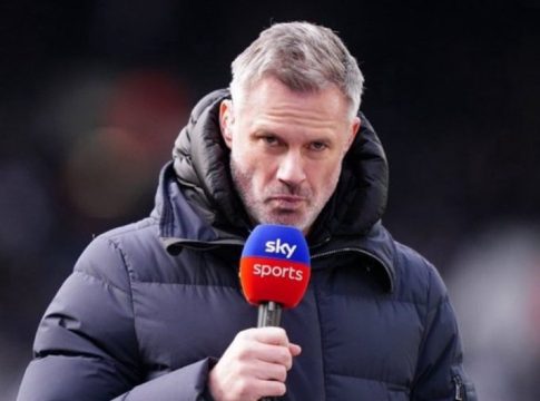 Carragher Sebut Alisson, Van Dijk dan Salah Tak Lagi Bisa “Gendong” Liverpool