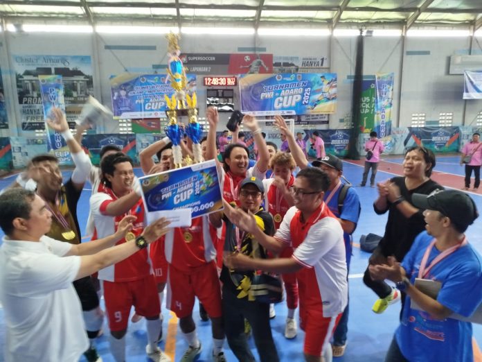 Forum Wartawan Ekonomi (FWE) Juara Ajang Futsal PWI–Adaro Cup 2025