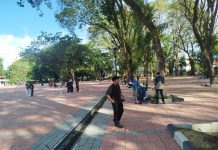 Ramai, Wisudawan Pilih Halaman Masjid Raya Sabilal Muhtadin Jadi Lokasi Foto