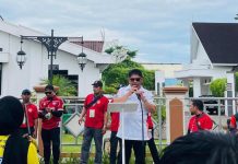 Ribuan Guru Meriahkan Jalan Santai PGRI HST, Bupati Dorong Semangat Kebersamaan
