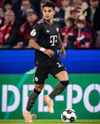 Luis Díaz Dihukum Berat Usai Cederakan Achraf Hakimi di Liga Champions