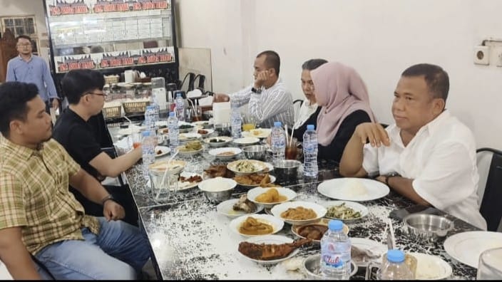 Video Tikus Viral Dalam Bungkusan Nasi Padang, Penasihat Hukum RM Roda Baru : Ada Indikasi Mengarah ke Pemerasan Juga