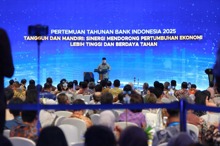 Ini Alasan Prabowo Bentuk Satgas 300 Ribu Jembatan Sungai, Anak-Anak Tak Boleh Lagi Basah ke Sekolah!