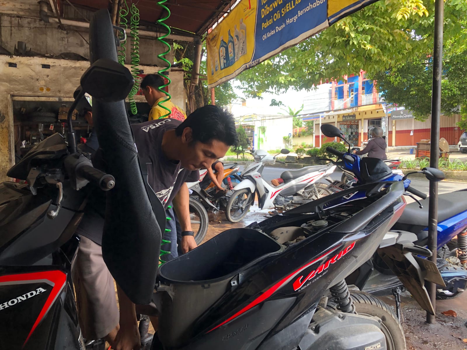 Motor Brebet Usai Isi Pertalite, Mekanik Banjarbaru Bongkar Fakta: "Di Tangki Ada Campuran Air!"