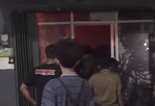 Heboh Pria Bawa Sajam di Jalan Sultan Adam