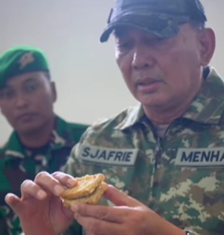 Menhan Tinjau Langsung Dapur Yonif TP 857, 'Tempe Tak Boleh Satu'