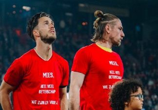 Mees Hilgers Terharu Lihat Solidaritas Rekan-Rekan di FC Twente Usai Cedera