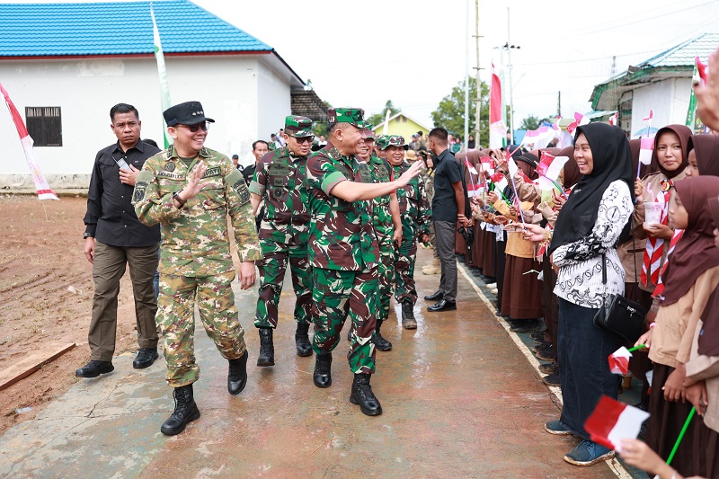 TMMD ke-126 Tanah Bumbu Resmi Ditutup! Kolaborasi TNI dan Pemkab Mempercepat Kemajuan Desa