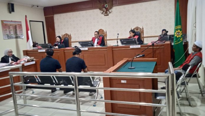 Terdakwa Saprudin saat menjalani persidangan di PN Banjarmasin