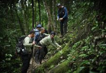 Lima Hari Menembus Rimba Meratus! "Langkah Kasih Mama Deden Jemput Impian Anak-Anak Juhu"