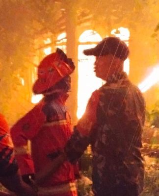 Rumah Kosong di Barabai Timur Terbakar Dini Hari, Warga Dikejutkan Kepulan Asap