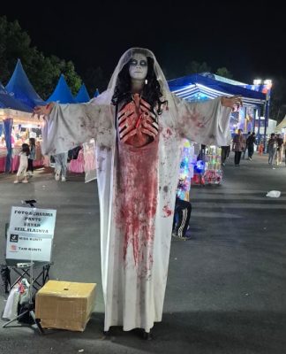 Pemuda Bandung ini Cosplay Jadi 'Kuntilanak' di Pembukaan TalayouthFest Pelaihari Tuai Perhatian Pengunjung