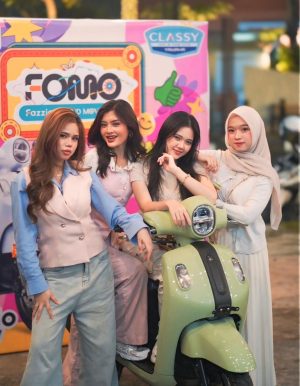 Fitriani Antusias Keliling Banjarmasin Pakai Yamaha Fazzio: "Seru Banget! Diajari Melukis Juga"