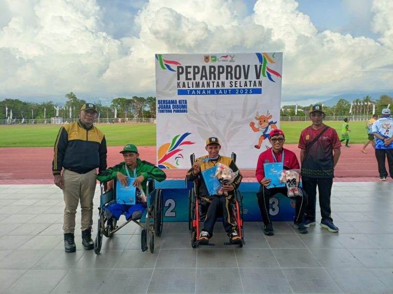 Banjarbaru Dulang Tiga Medali Emas dari Balap Kursi Roda di Peparprov Kalsel V 2025