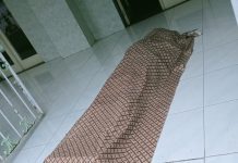 Seorang Pria Ditemukan Tak Bernyawa di Samping Masjid Almujahidin Belitung