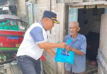 Lapas Banjarmasin Turun ke Jalan: Ratusan Paket Sembako Disalurkan untuk Warga Teluk Dalam