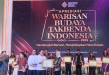 Menteri Budaya RI Fadli Zon Serahkan Penghargaan Bergengsi WBTb untuk Pemprov Kalsel