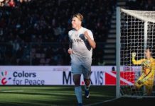 Napoli Naik ke Puncak, Cremonese Takluk 2-0