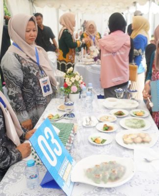 Meriah! Empat Kue Tradisional Ditampilkan di Festival Kuliner Banjar 2025