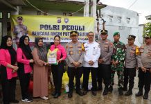Polres HST Salurkan Bantuan untuk Korban Puting Beliung di Sungai Buluh dan Kambat Utara