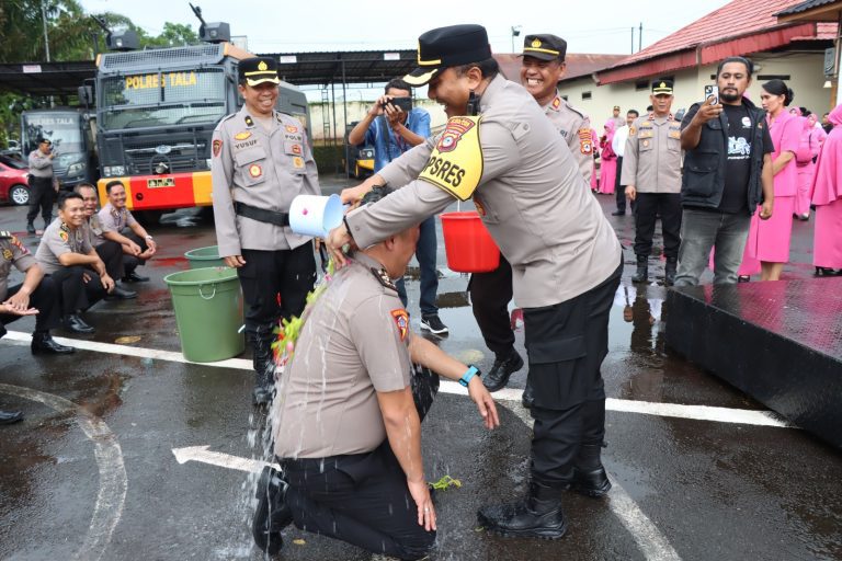 78 Personel Polres Tala Naik Pangkat: Kapolres Tekankan Beban Tanggung Jawab Baru