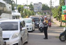 SIAGA PENUH! Sat Lantas Polres Tabalong Fokus Amankan Arus Jamaah Haul Guru Sekumpul di Simpang Islamic Center