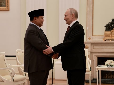 Dari Moskow Terbang ke Medan, Prabowo Prioritaskan Percepatan Penanganan Bencana